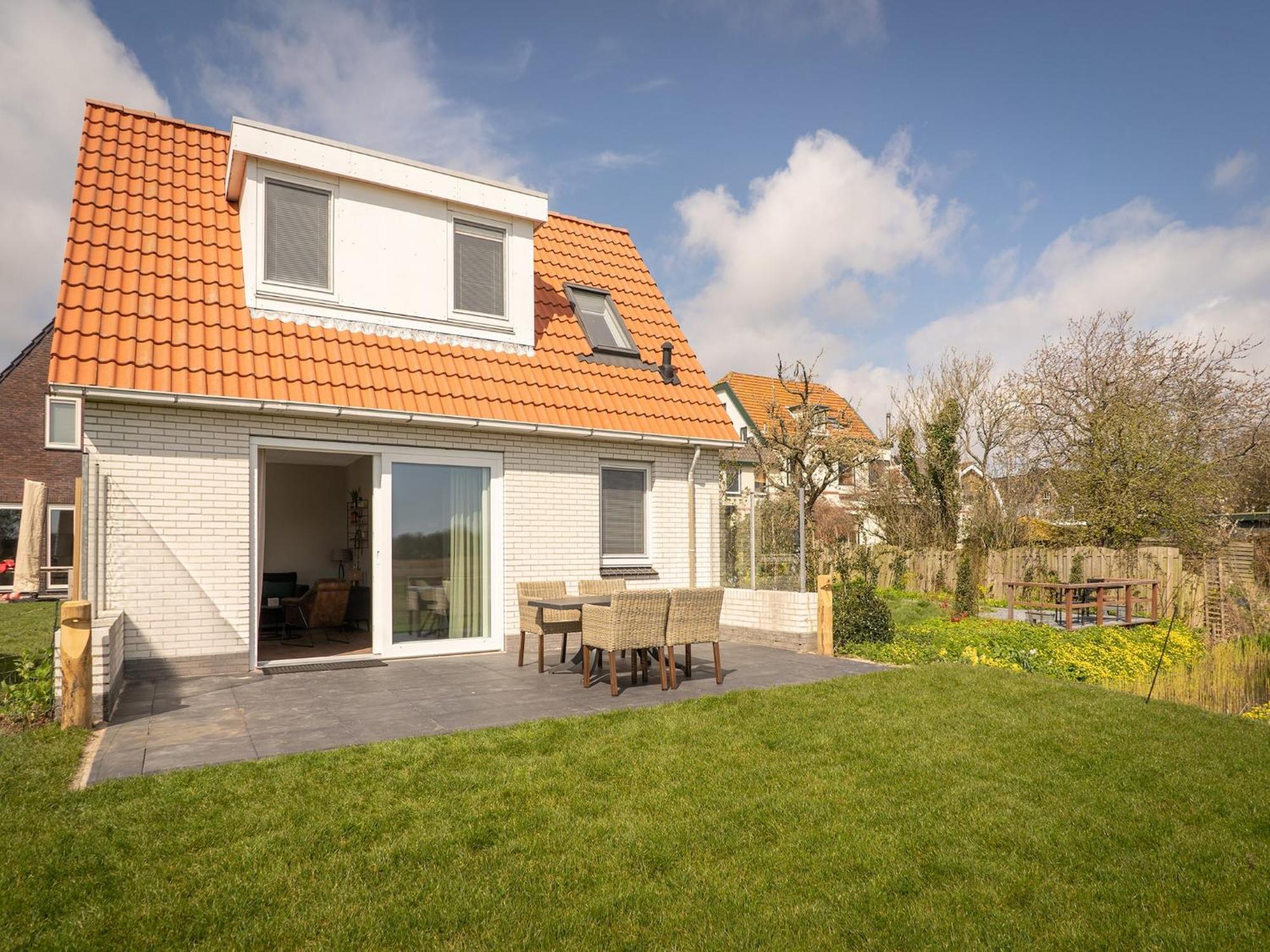 Great Farmhouse In De Cocksdorp With Garden Exterior foto